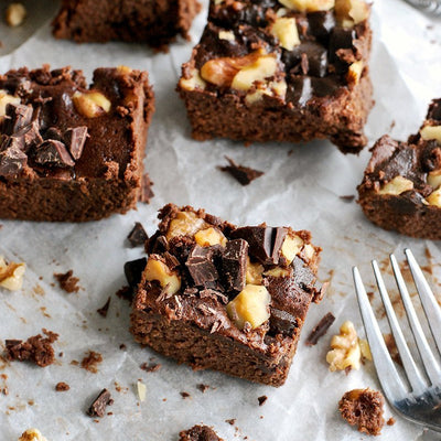Healthy fudge and chocolate cake with no added sugar.